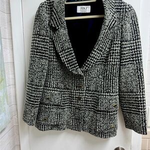 Classy business casual blazer/jacket